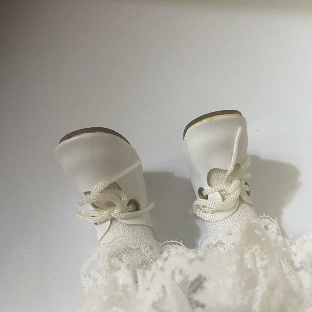 Porcelain Doll - Picture 4 of 5